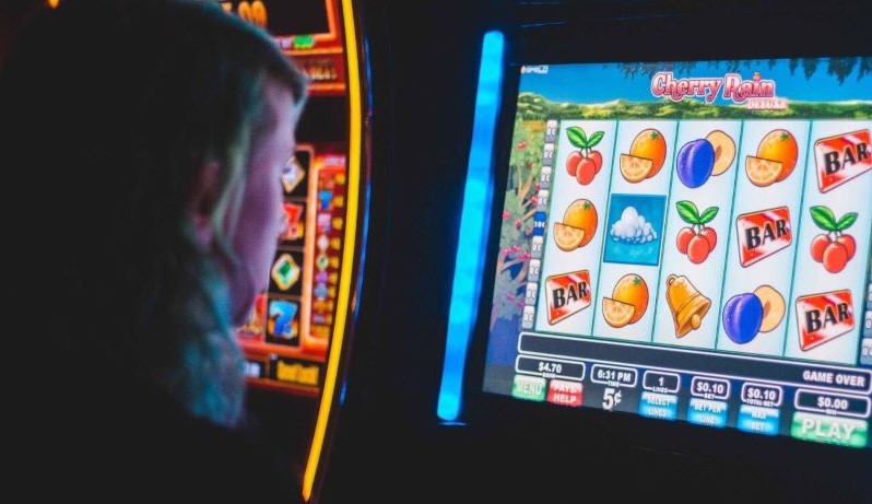3-Reel Slots - Trải nghiệm chơi game slot cổ điển hấp dẫn